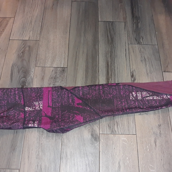 Compression HeatGear Leggings - Picture 2 of 4